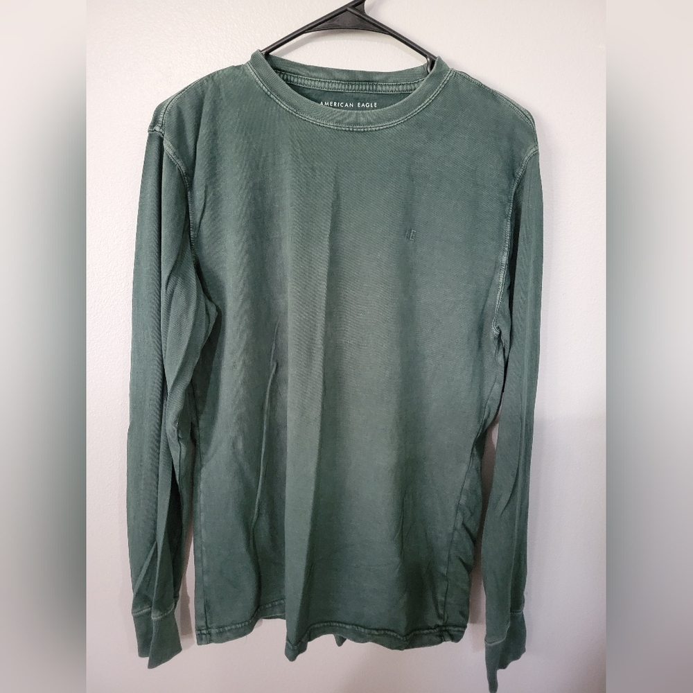 American Eagle Men's long-sleeve Green T-shirt Size Small